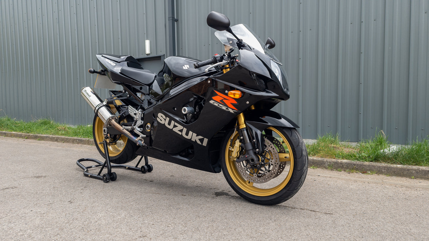 **SOLD** SUZUKI GSXR 1000 / LIMITED EDITION / LOW MILEAGE