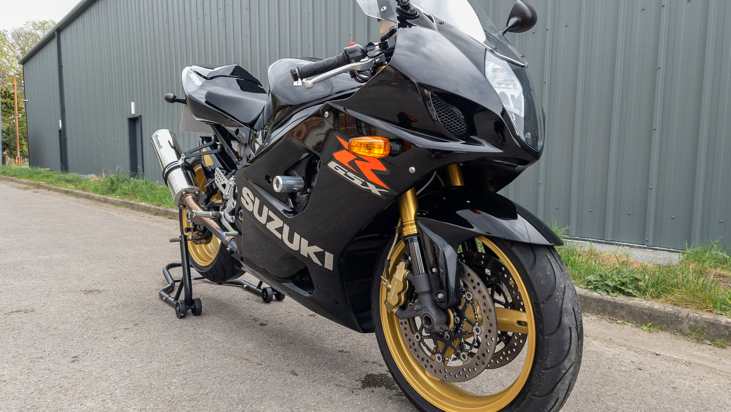 **SOLD** SUZUKI GSXR 1000 / LIMITED EDITION / LOW MILEAGE
