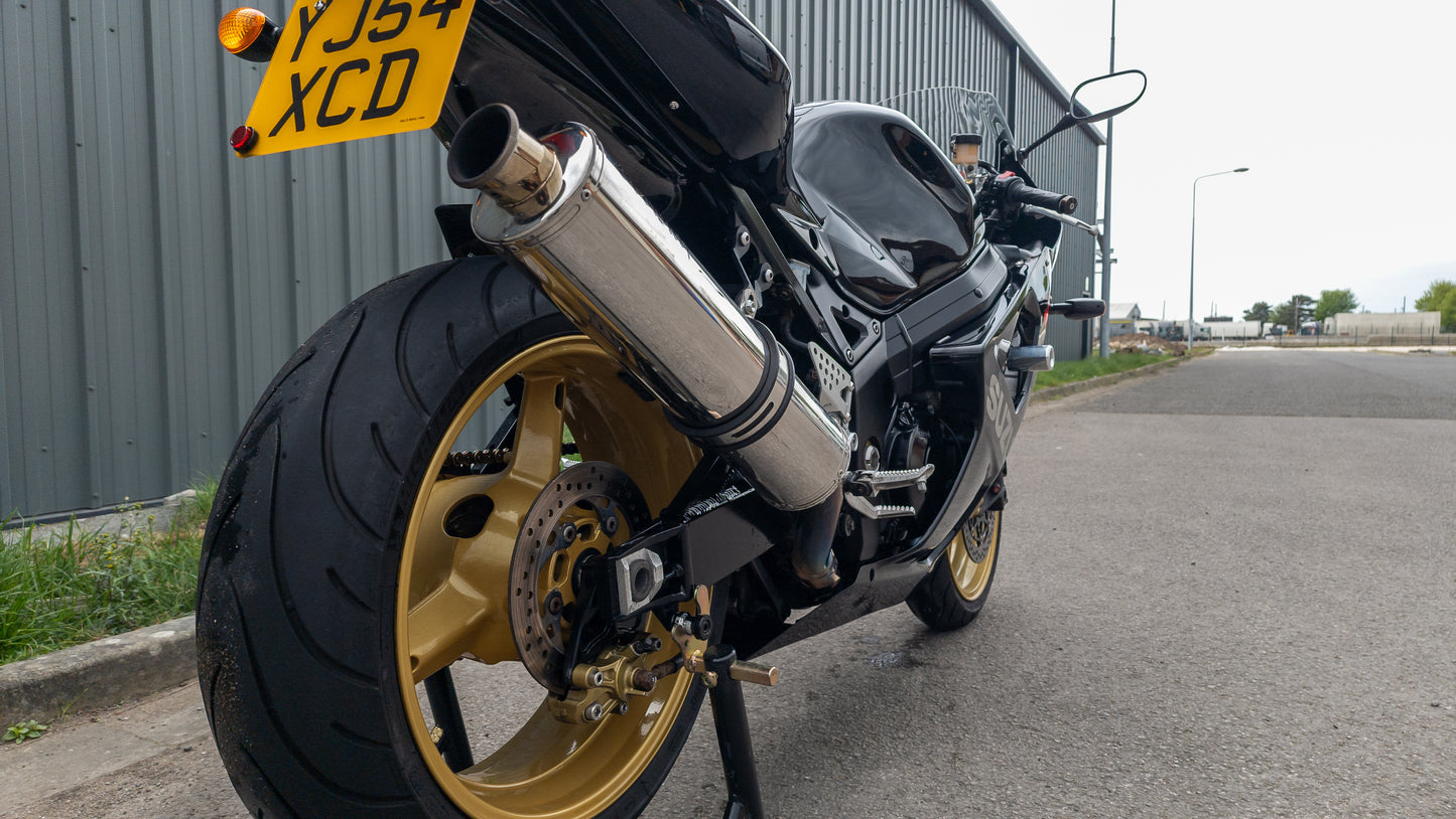 **SOLD** SUZUKI GSXR 1000 / LIMITED EDITION / LOW MILEAGE