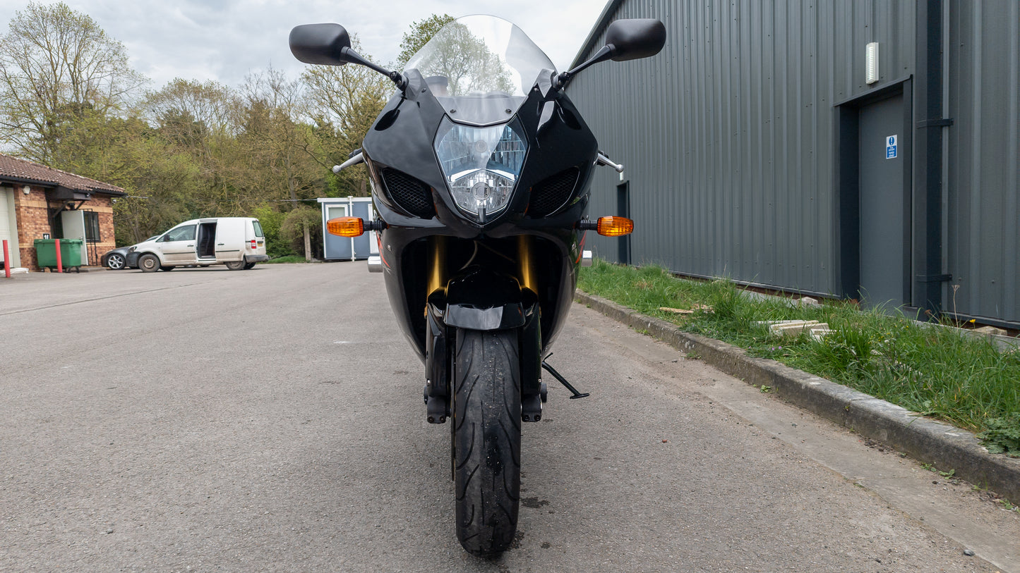 **SOLD** SUZUKI GSXR 1000 / LIMITED EDITION / LOW MILEAGE