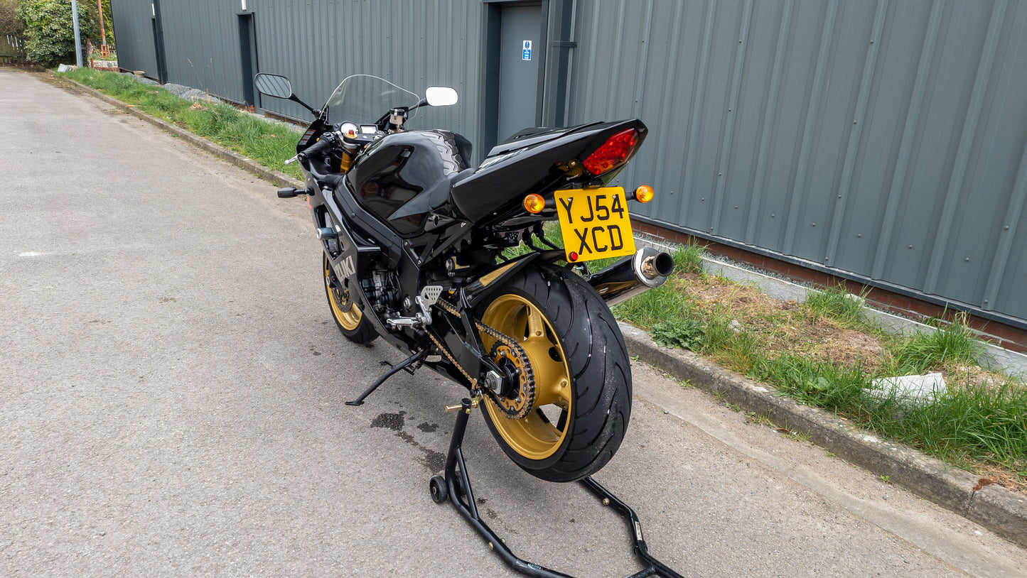 **SOLD** SUZUKI GSXR 1000 / LIMITED EDITION / LOW MILEAGE