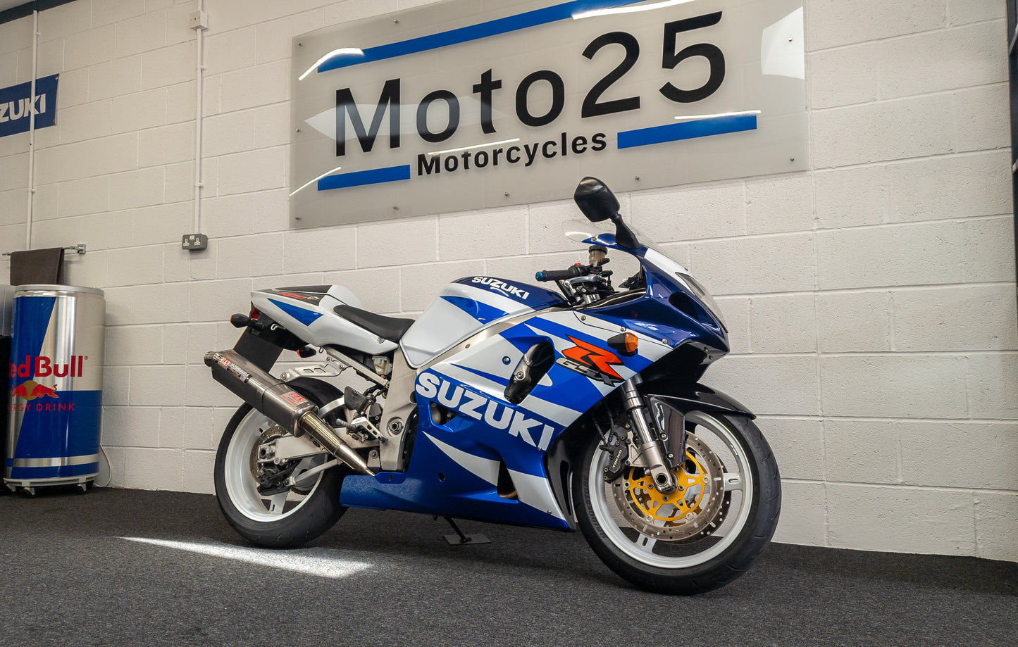 SUZUKI GSXR 750 K2 / YOSHI / 16K / HARRIS / OHLINS