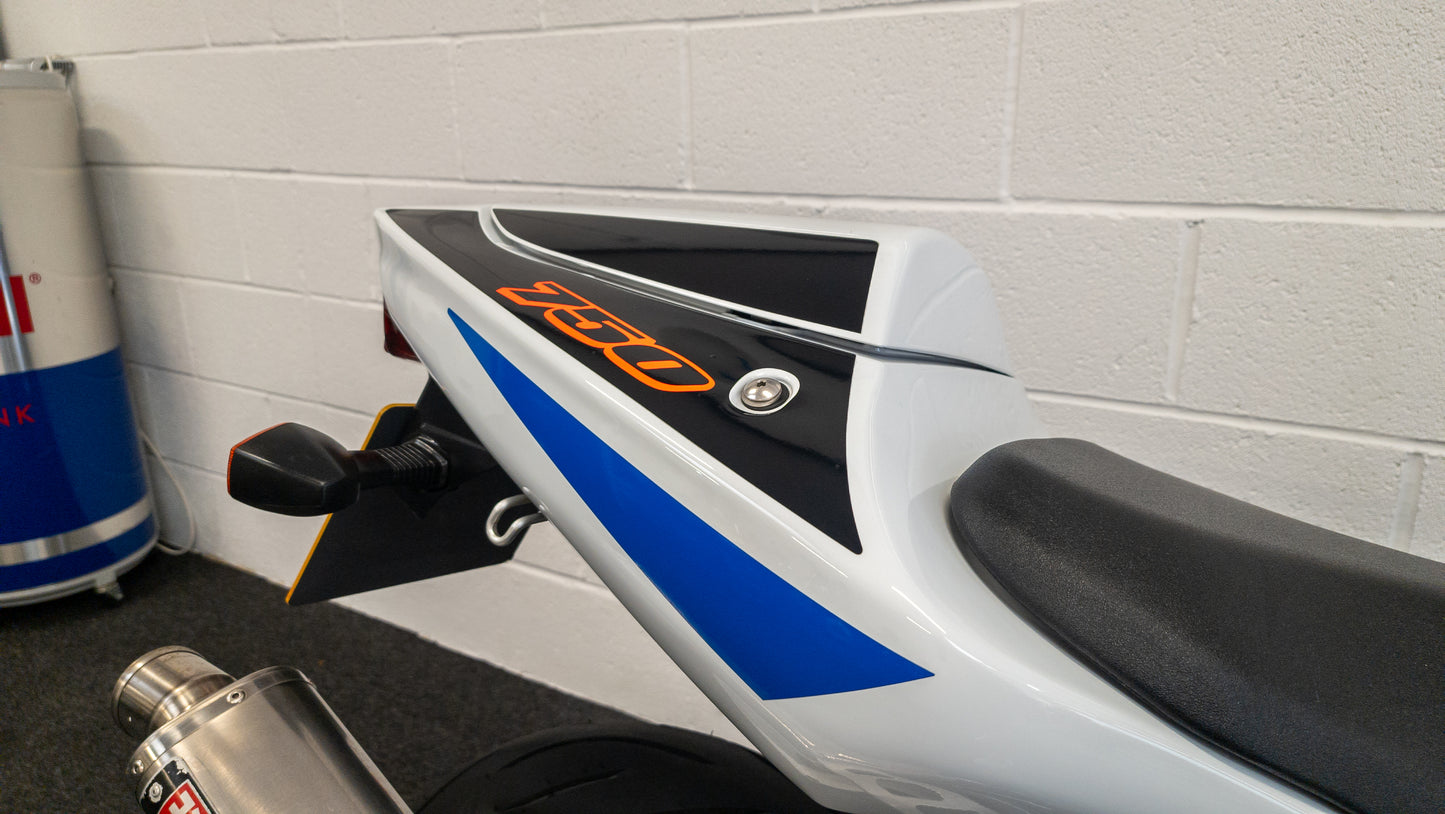 SUZUKI GSXR 750 K2 / YOSHI / 16K / HARRIS / OHLINS