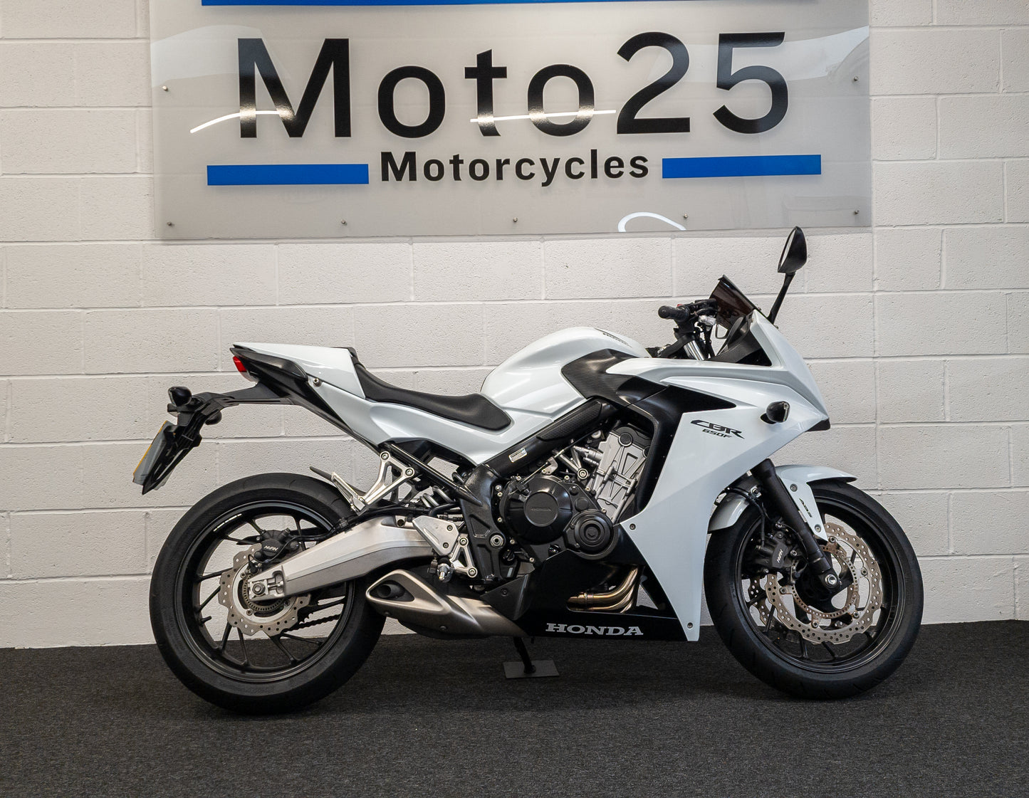 Honda CBR650F 2015 / 7K MILES / FSH / A2