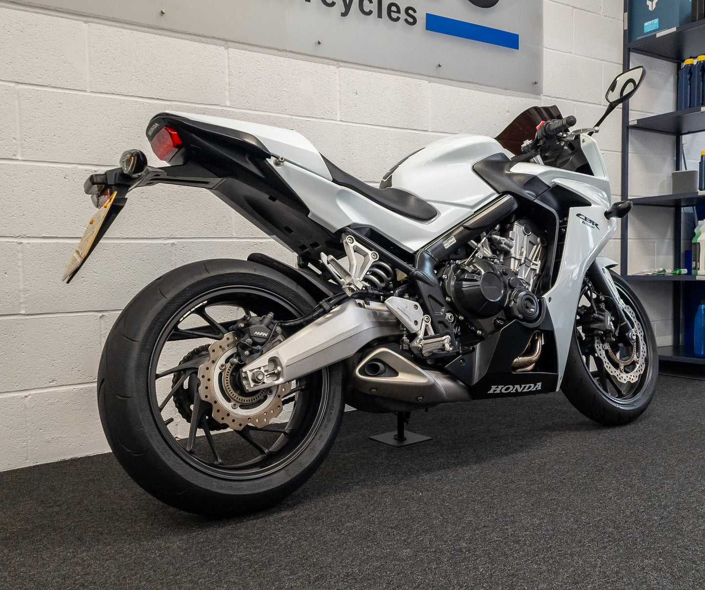 Honda CBR650F 2015 / 7K MILES / FSH / A2