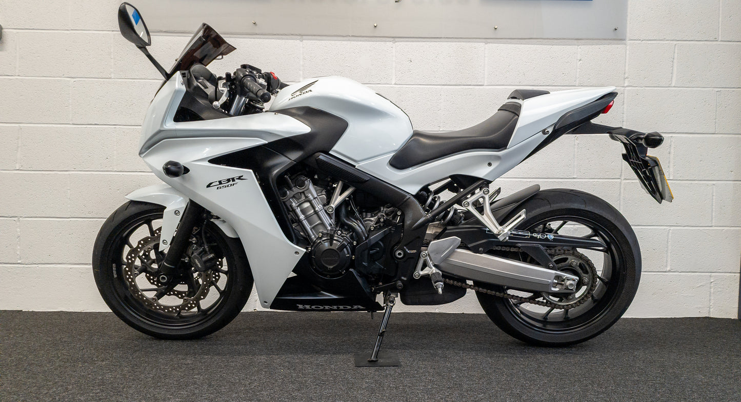 Honda CBR650F 2015 / 7K MILES / FSH / A2