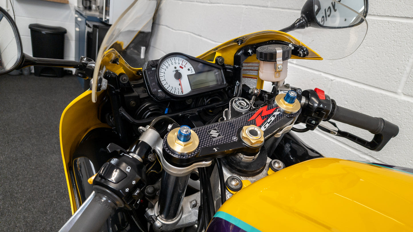 **SOLD** SUZUKI GSXR 600 K3 ALSTARE EDITION / 21K / MICRON / SEAT COWL