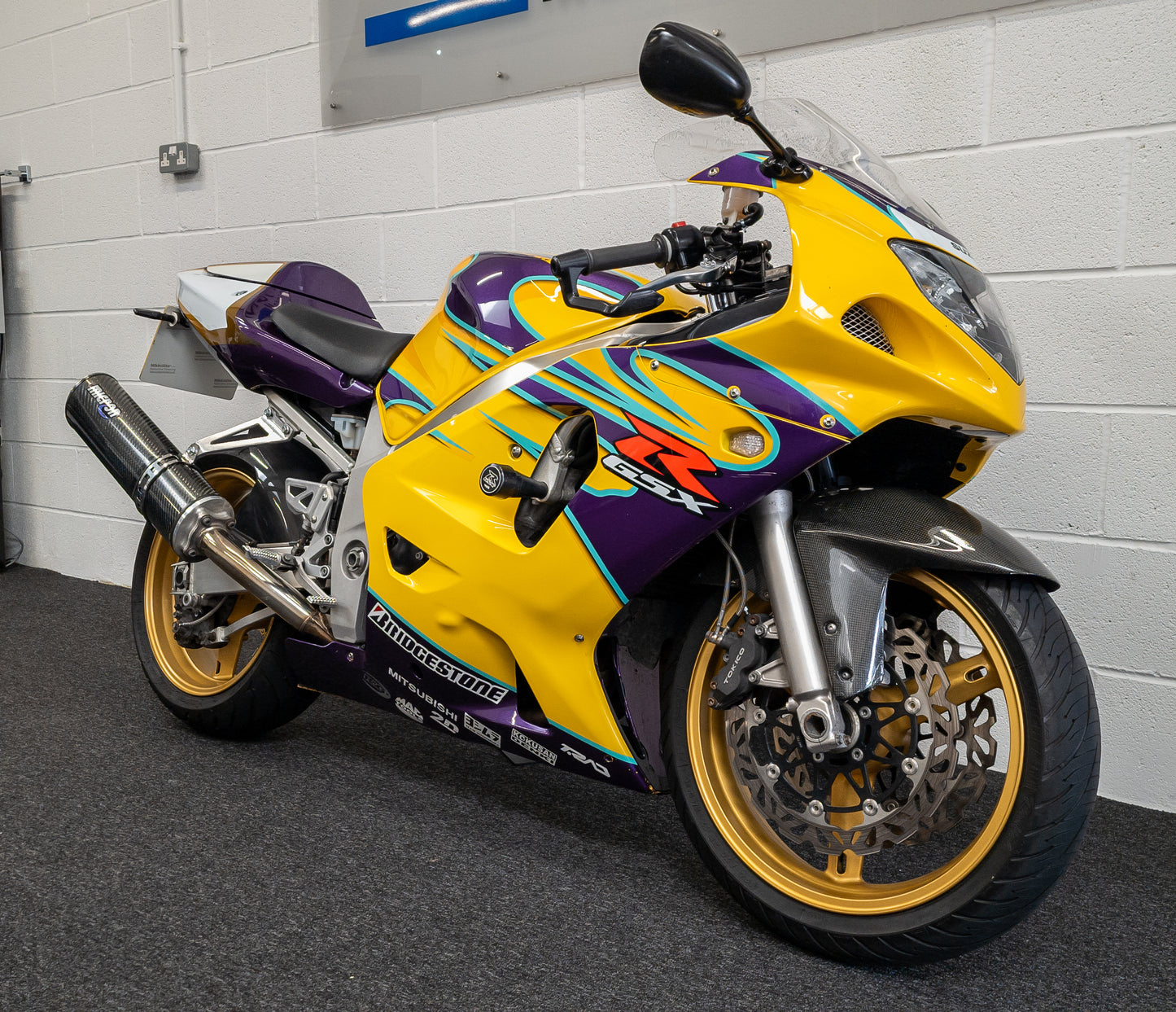 **SOLD** SUZUKI GSXR 600 K3 ALSTARE EDITION / 21K / MICRON / SEAT COWL