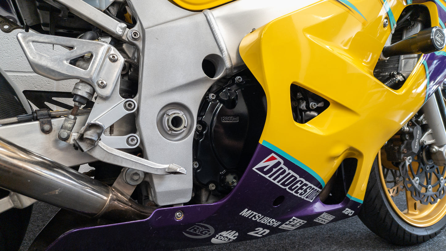 **SOLD** SUZUKI GSXR 600 K3 ALSTARE EDITION / 21K / MICRON / SEAT COWL