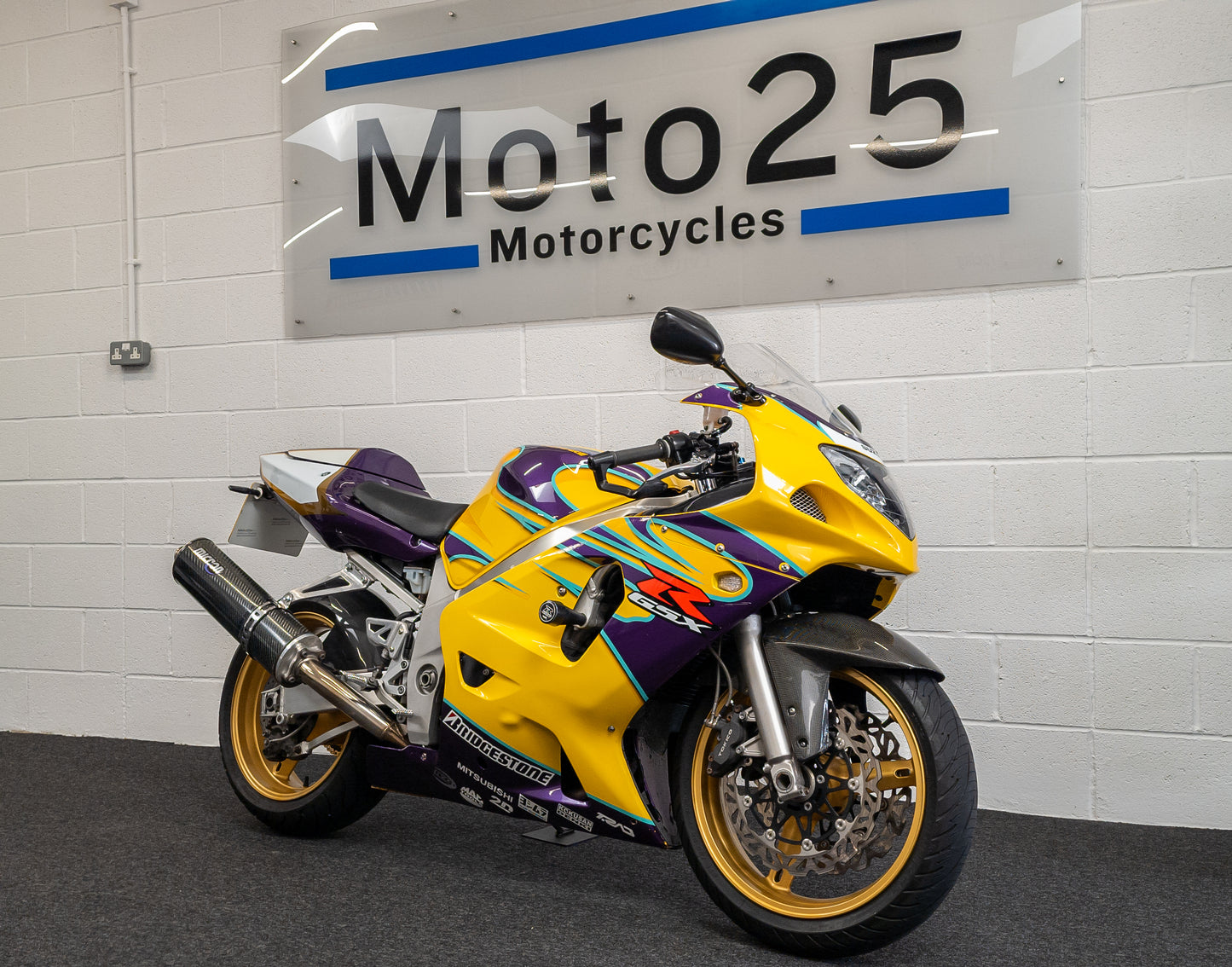 **SOLD** SUZUKI GSXR 600 K3 ALSTARE EDITION / 21K / MICRON / SEAT COWL