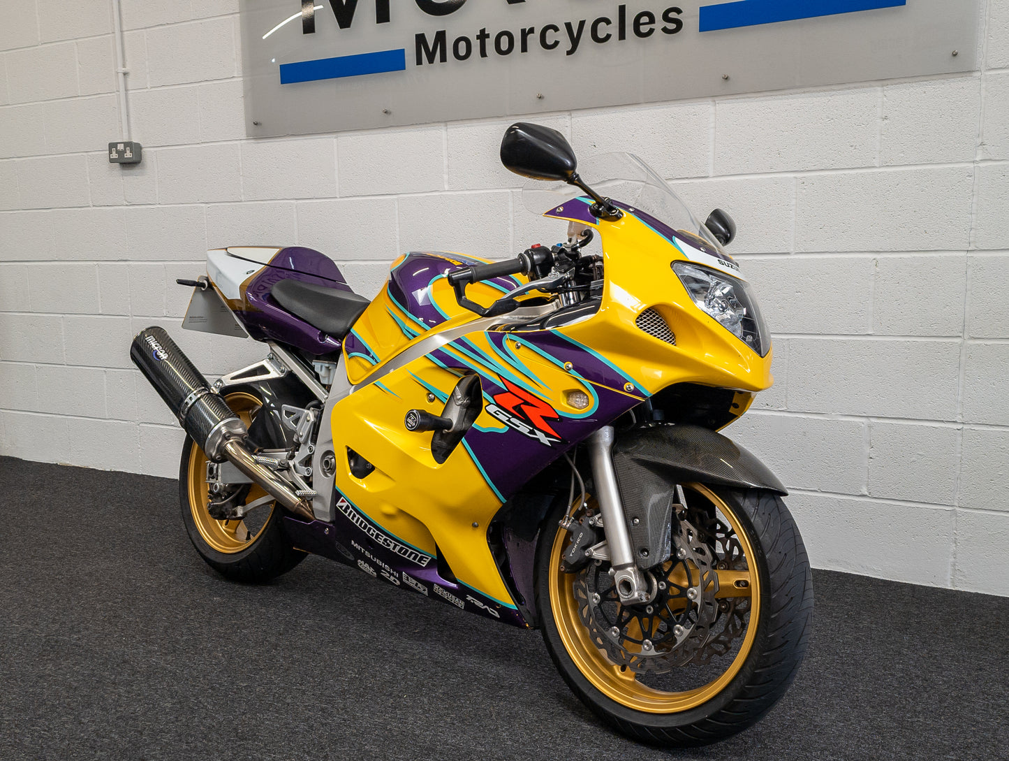 **SOLD** SUZUKI GSXR 600 K3 ALSTARE EDITION / 21K / MICRON / SEAT COWL