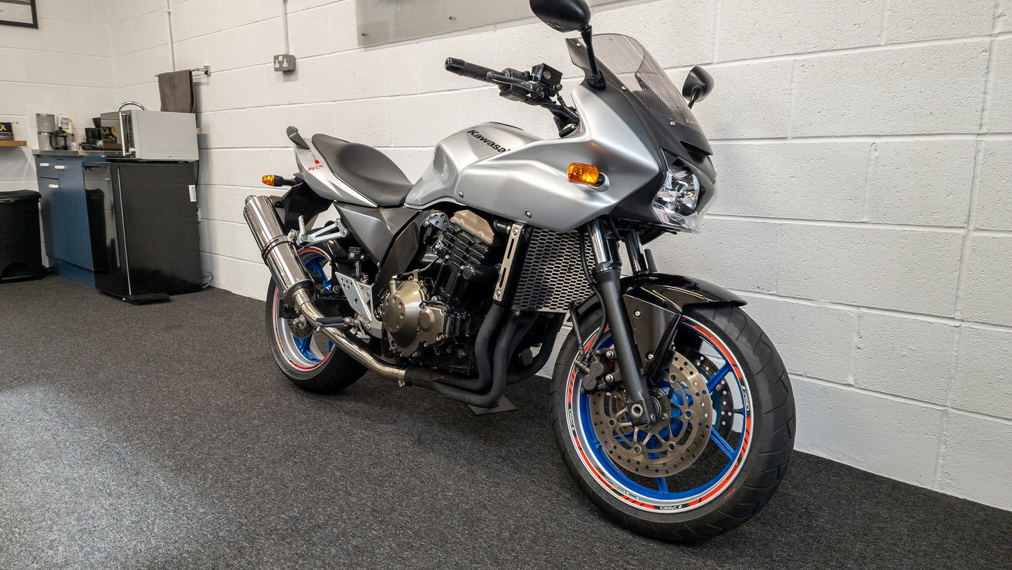KAWASAKI Z750 S / 2006 / 19K MILES / DELKEVIC / 2 KEYS