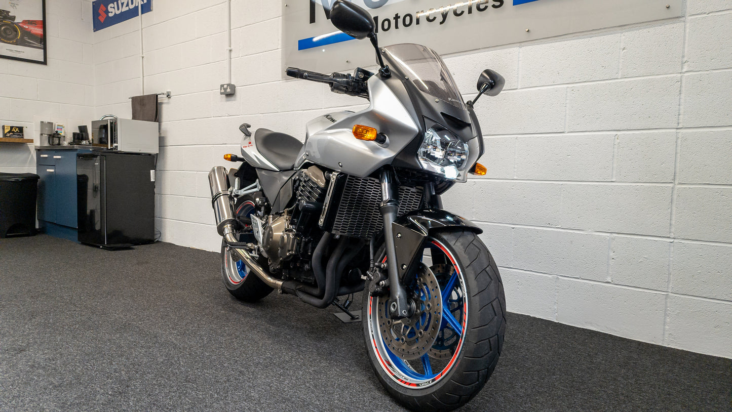 KAWASAKI Z750 S / 2006 / 19K MILES / DELKEVIC / 2 KEYS