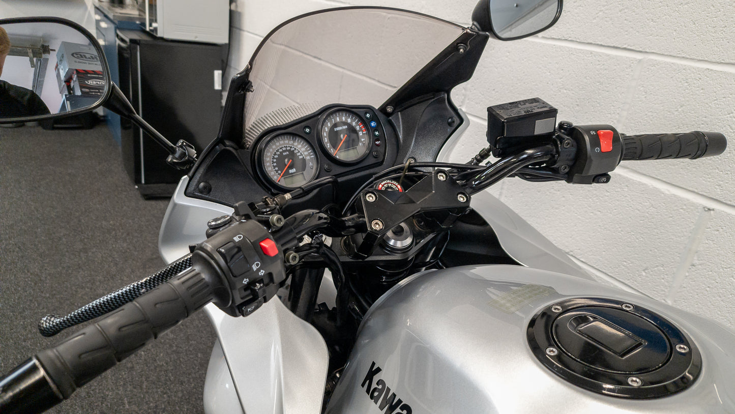 KAWASAKI Z750 S / 2006 / 19K MILES / DELKEVIC / 2 KEYS