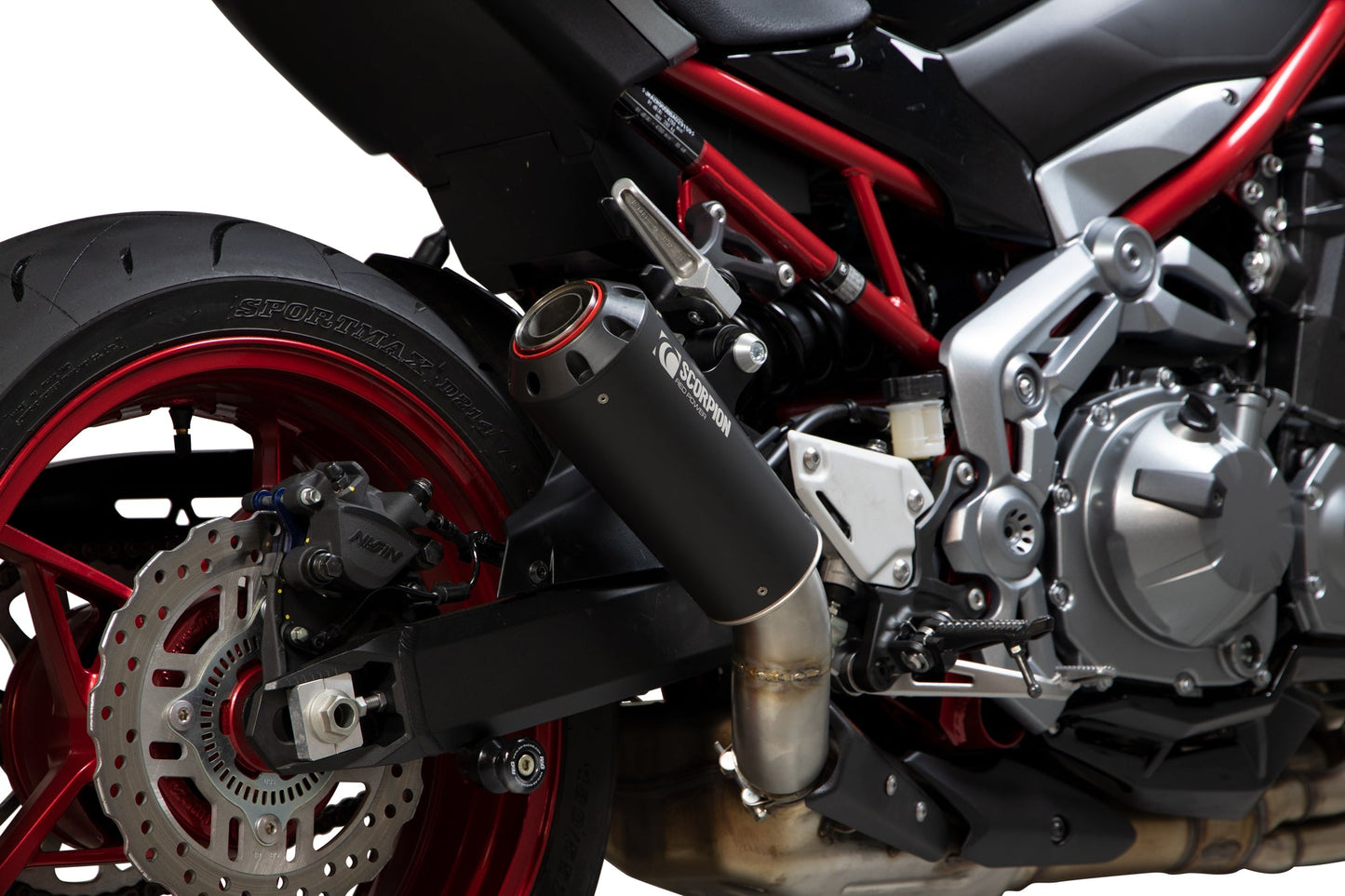 Kawasaki Z900 Red Power Slip-on - Black Ceramic Coated Sleeve - Scorpion Exhaust