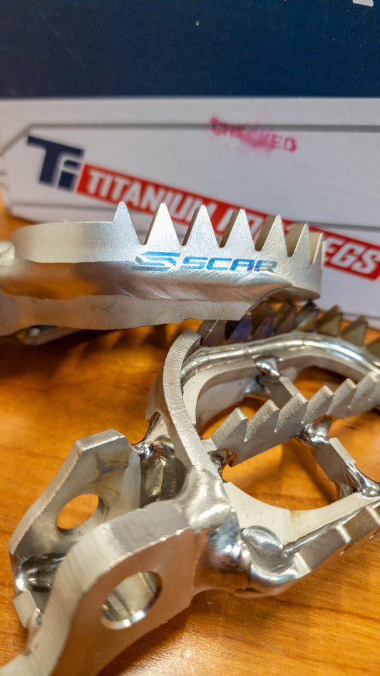 TRIUMPH TF250X Titanium Footpegs SCAR TF 250 X 2024 - 2025