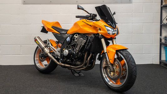 Kawasaki Z1000 / AKRAPOVIC / LOW MILEAGE
